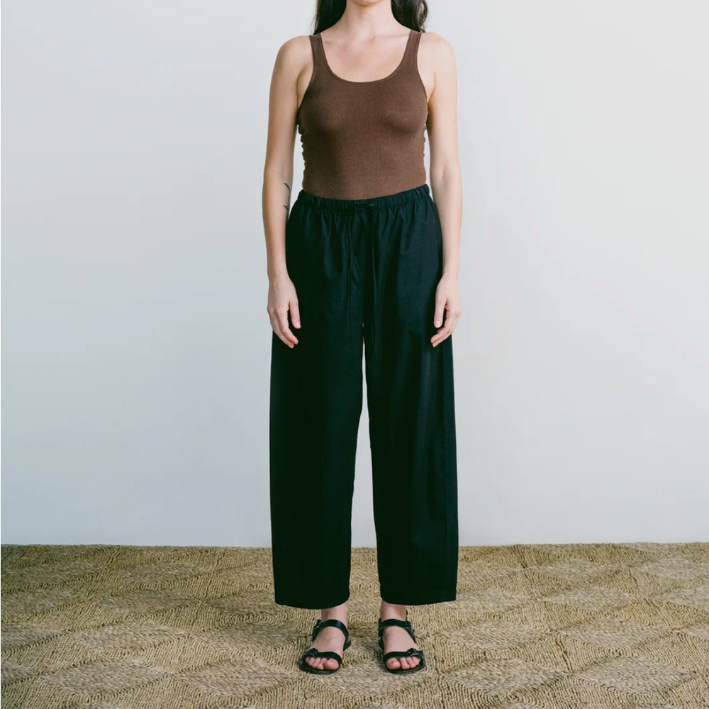 *ISO or trade- not for sale! OZMA Everyday Black or white pants in XS